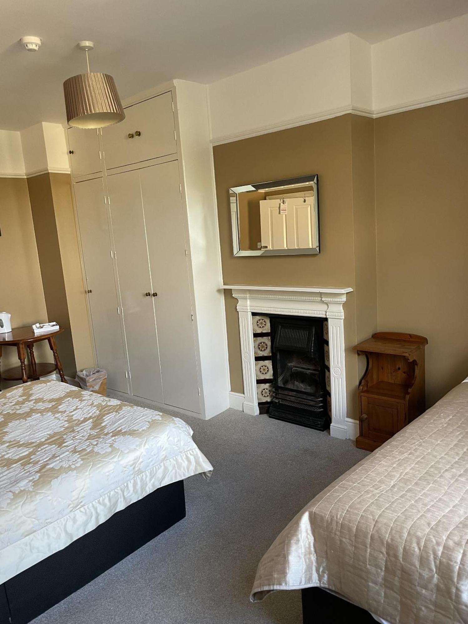 The Eagle Tavern 4*