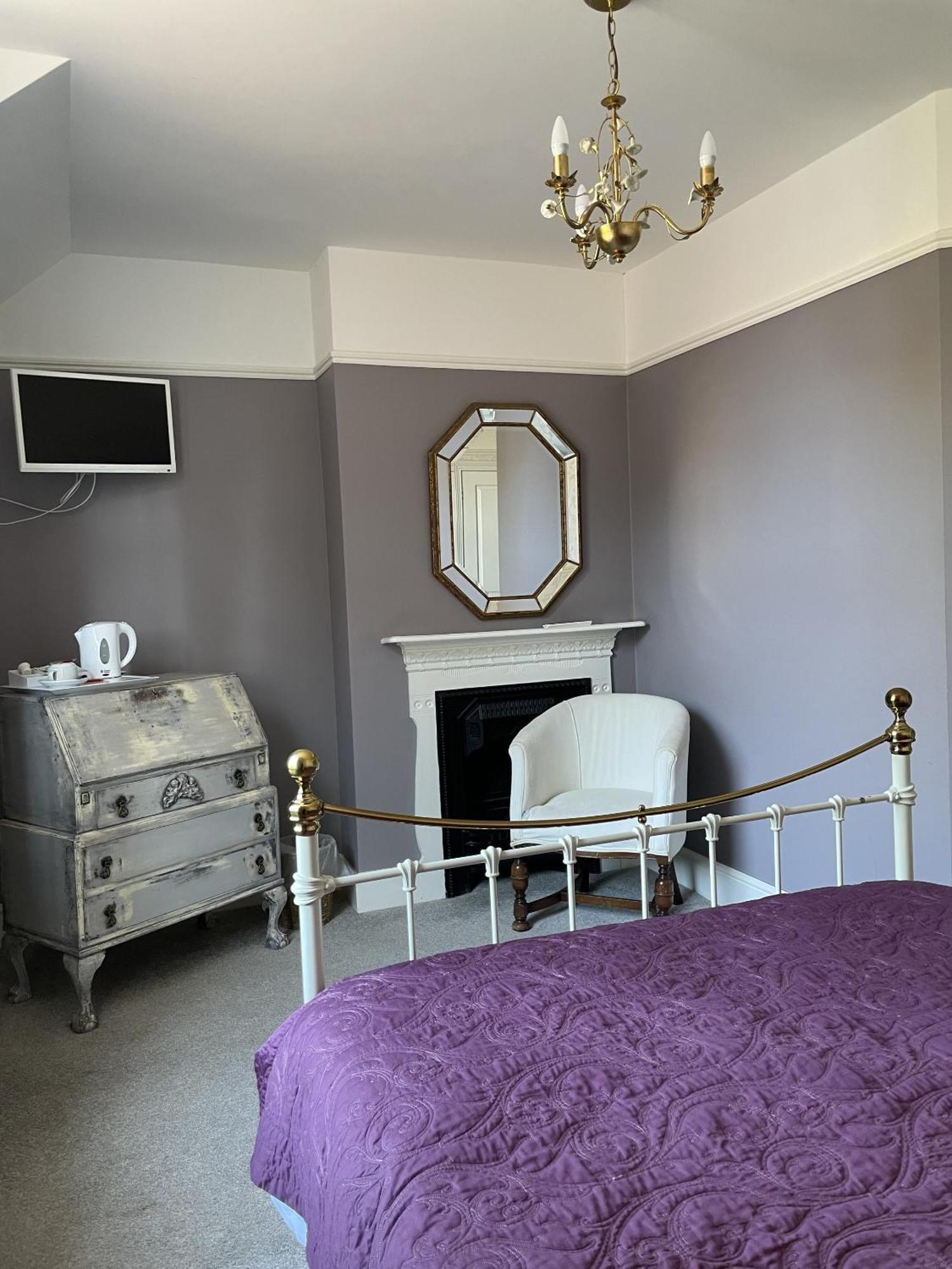 The Eagle Tavern Bed & Breakfast